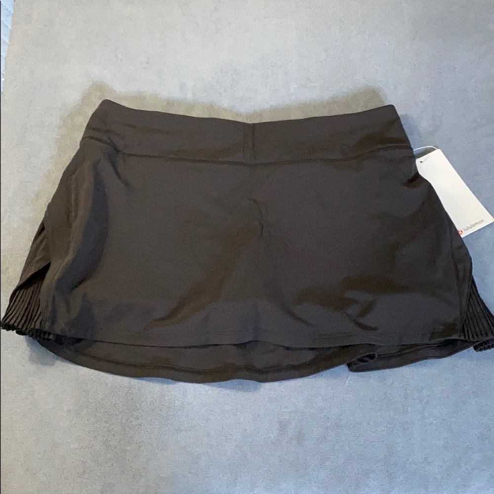 Lululemon play off the pleats skirt